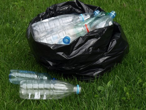 Eco-friendly waste disposal practices with commercial skips